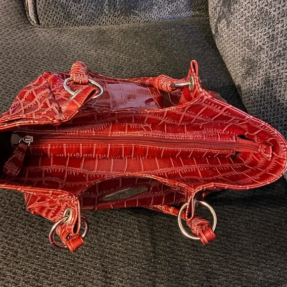 Red bag - Picture 4 of 4